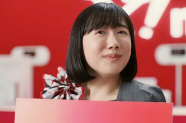 大人びた芦田愛菜の“神接客”にメロメロ！梅沢富美男を手玉に？「ワイモバイル」新CMが公開