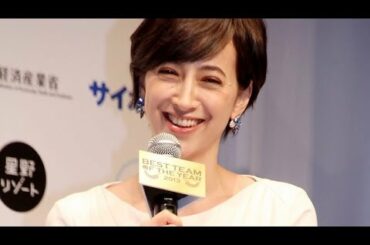 滝川クリステル、流行語大賞ノミネートに照れ笑い　「ベストチーム・オブ・ザ・イヤー2013」授賞式(1)