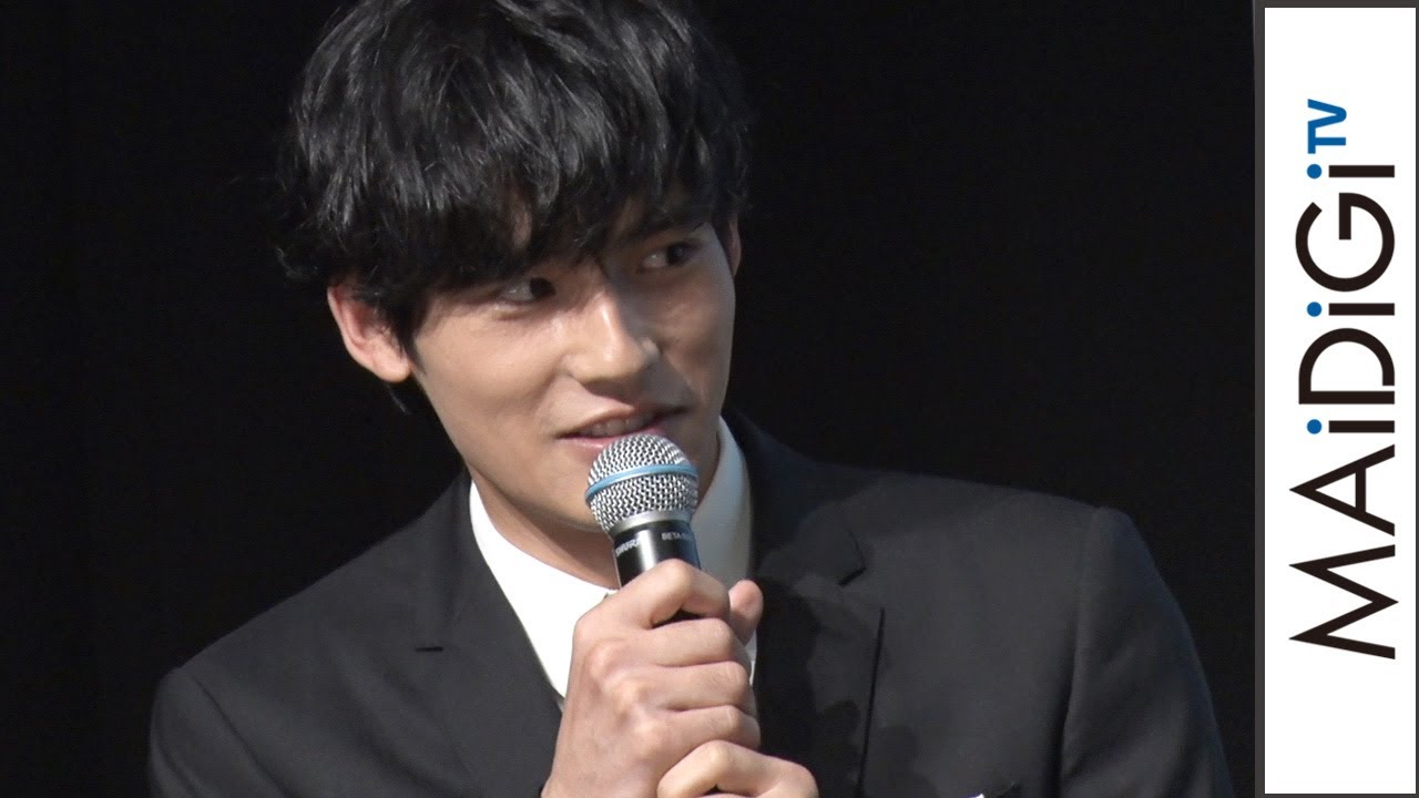 岡田健史、“お母ちゃん”石田ゆり子に望むことは「ギターを弾きながら…」 “お父ちゃん”堤真一の薪ストーブトークも 岡田健史、“お母ちゃん”石田ゆり子に望むことは「ギターを弾きながら…」 “お父ちゃん”堤真一の薪ストーブトークも