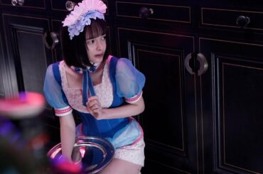 玉城ティナ、メイド姿のヒロイン役　宙吊り＆水浸しの体当たり演技　映画『Diner ダイナー』本予告