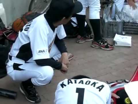 足利百景☆萩本欽一監督、試合後の安祐美ちゃんをフォロー 足利百景☆萩本欽一監督、試合後の安祐美ちゃんをフォロー