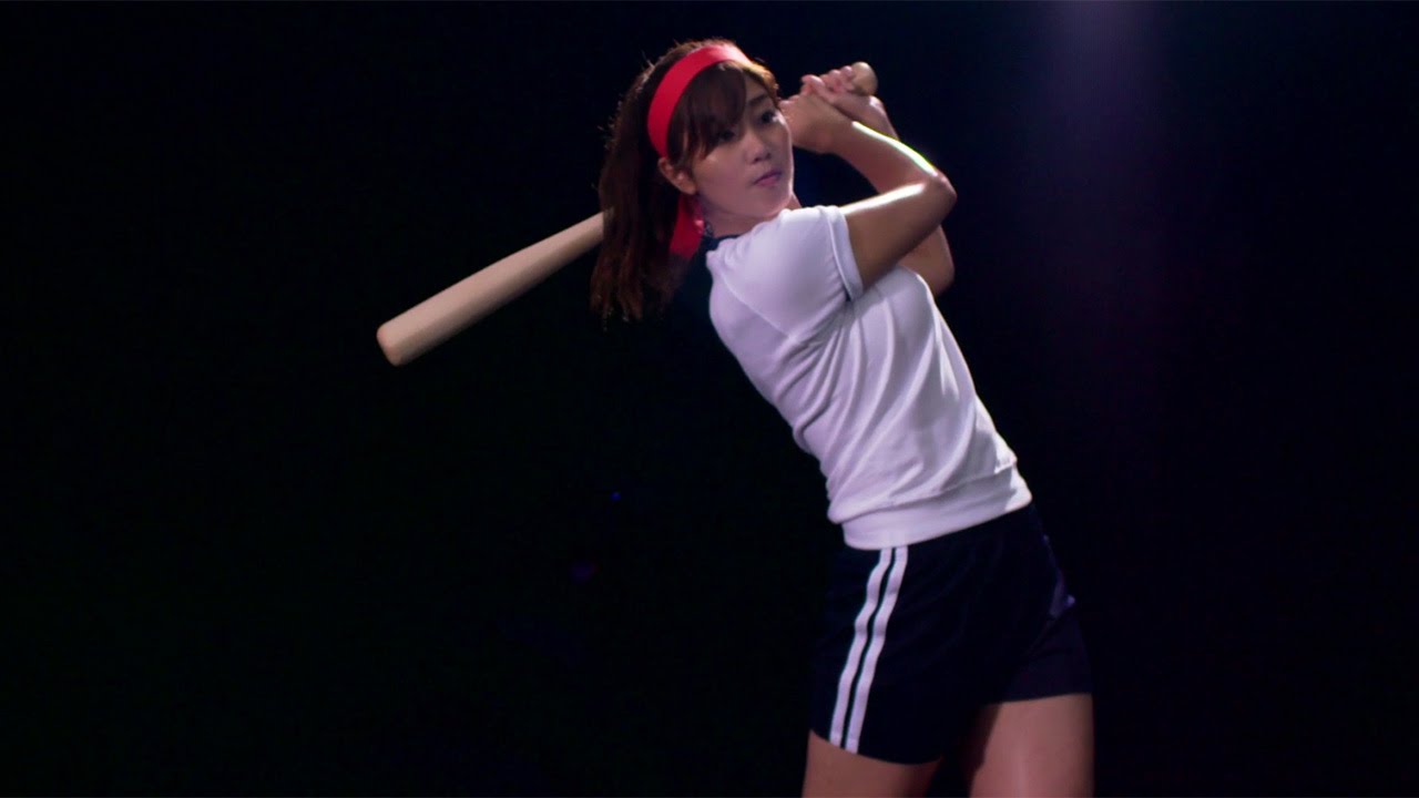 稲村亜美、体操着姿の汗だく動画公開　跳び箱＆ハードル走に神スイングも　「BS11中畑清 熱血!スポーツ応援団」稲村亜美の筋肉美動画　#Ami Inamura　#Kiyoshi Nakahata