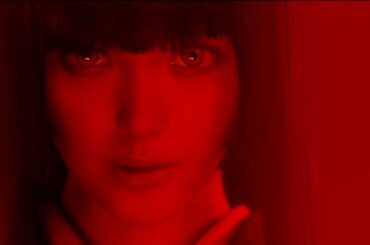 玉城ティナがあのセリフを！真っ赤に染まる「いっぺん死んでみる？」が超怖い／映画『地獄少女』予告編