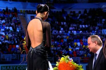 Apr 2011 Miki Ando 安藤美姫 Medal ceremony