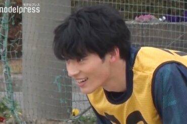 岡田健史、さわやかなサッカー少年姿披露　映画『望み』メイキング