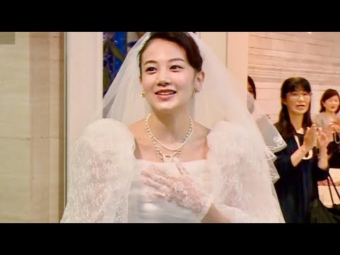 千眼美子が歌う挿入歌「愛の償い」ウエディングドレス姿も/映画『夜明けを信じて。』メイキング映像 千眼美子が歌う挿入歌「愛の償い」ウエディングドレス姿も/映画『夜明けを信じて。』メイキング映像
