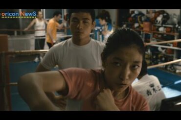 安藤サクラ、時価100円の女を演じる　映画『百円の恋』初日舞台挨拶