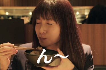 土屋太鳳、「ん～」3連発　焼き肉に舌鼓　映画「フード・ラック！食運」6秒動画