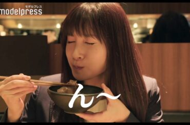土屋太鳳＆EXILE NAOTO、絶品焼肉に舌鼓 映画「フード・ラック！食運」6秒動画