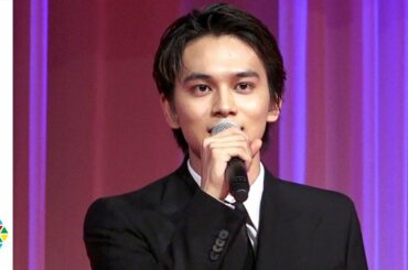 北村匠海、涙の舞台挨拶から一夜…東京国際映画祭に登壇「光栄です」　初挑戦のボクサー役で“役者魂”　『第33回東京国際映画祭』オープニングセレモニー