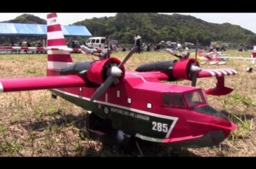 ラジコン水上飛行機フライト待機中２　Radio control seaplane. 2