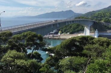 ある夏の日の上関大橋の展望台。