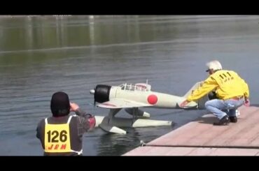 二式水上戦闘機の飛行　Seaplane Fighter to fly　４分の１模型