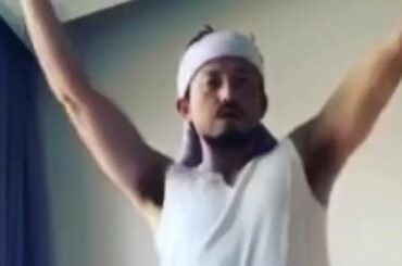 池内博之、シュール過ぎるエアロビチャレンジ！　ピコ太郎の“手洗いソング”で真剣な表情　キレキレな動きも