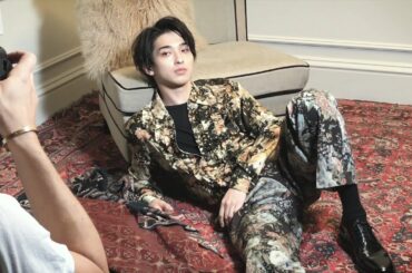 横浜流星、溢れる色気が満載　和と洋、異なる世界観がテーマのカレンダー発売