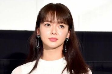 ✅  色んな芸能・エンターテインメント・ニュース満載♪『めるも』|映画『空に住む』(10月23日公開)の公開記念舞台挨拶が24日に都内で行われ、多部未華子、岸井ゆきの、美村里江、青山真治監督が登場した