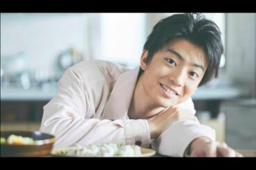 伊藤健太郎、「年下の男の子」を演じる（CM　新中華街／伊藤健太郎）