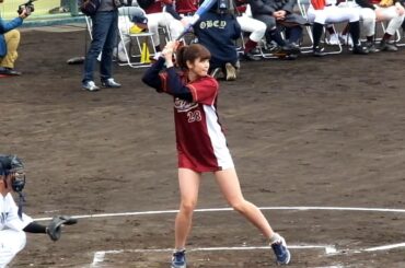 稲村亜美「神スイング」でヒット＠豊中ローズ球場公開収録