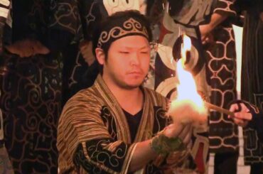 聖火は誇り　アイヌ民族や大学生らが火打ち石で採火　冬季アジア札幌大会 （2017/02/05）北海道新聞