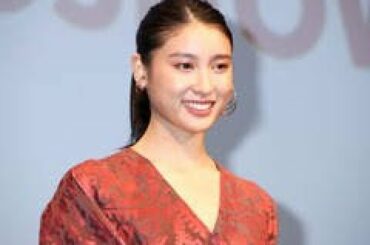 ✅  女優の土屋太鳳さんが11月4日、東京都内で行われた映画「フード・ラック！食運」（寺門ジモン監督、11月20日公開）の舞台あいさつに登場。焼き肉や食を通じて親子の愛を描いた今作で新人編集者役を演じ