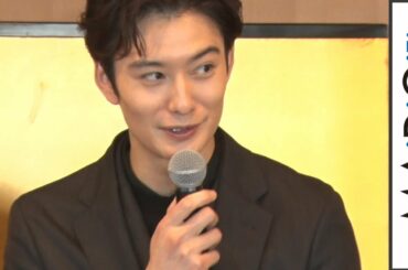 岡田将生、今年の漢字で達筆披露！　志尊淳の大絶賛に大照れ　映画「さんかく窓の外側は夜」大ヒット祈願イベント