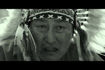 『パラサイト　半地下の家族』モノクロ版予告編