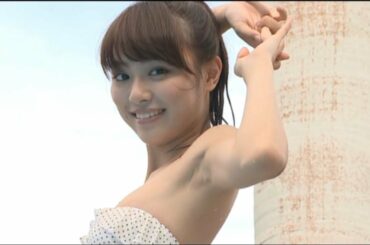 内田理央　20歳