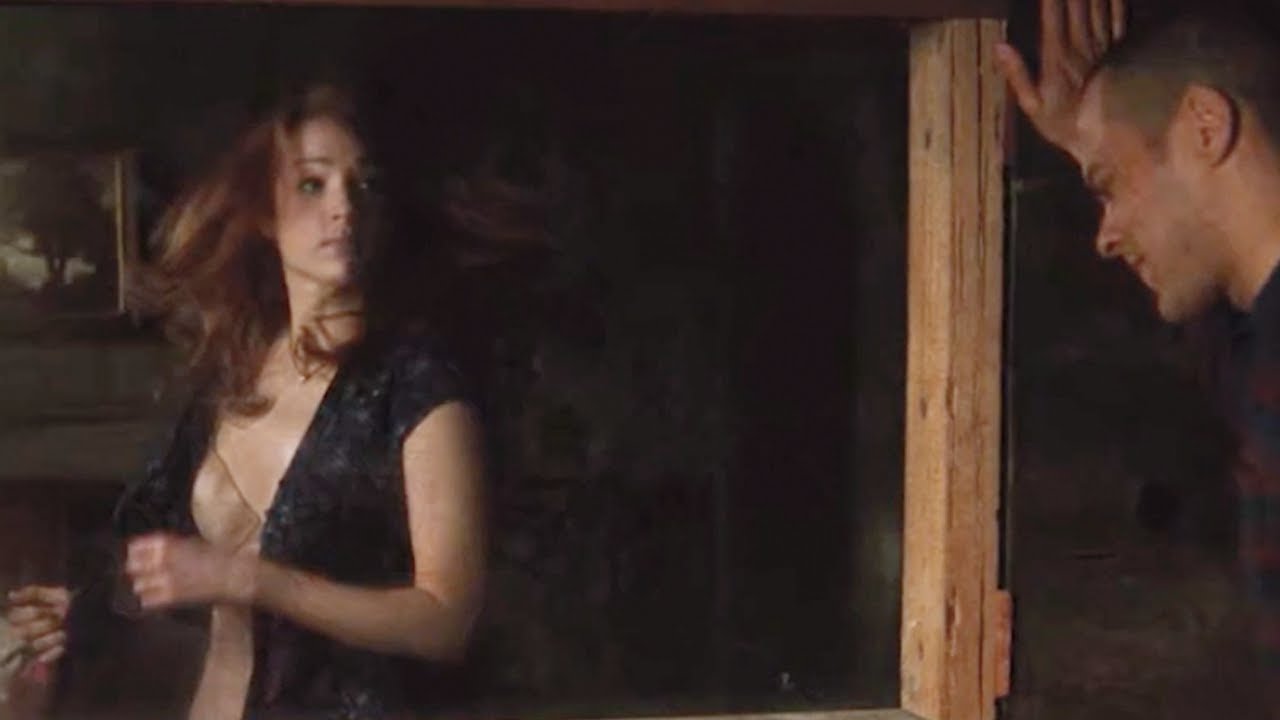 マジックミラーとは知らずに脱ぎ始める美女 キャビン 映画のあらすじ紹介 Tkhunt マジックミラーとは知らずに脱ぎ始める美女 キャビン 映画のあらすじ紹介 Tkhunt