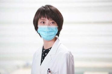 ✅  女優の波瑠さん主演の連続ドラマ「＃リモラブ ～普通の恋は邪道～」（日本テレビ系、水曜午後10時）第1話が、10月14日に放送された。本作はコロナ禍を舞台にした物語で、劇中ではキャスト陣がマスク姿