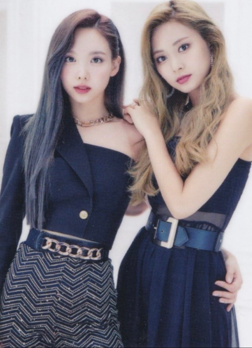 ツウィとナヨン Tkhunt