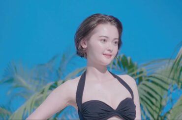 玉城ティナ、新CMで白く透き通った美肌披露