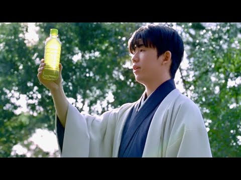 本木雅弘の問いに藤井聡太が美しい立ち姿で答える/サントリー「伊右衛門」CM 本木雅弘の問いに藤井聡太が美しい立ち姿で答える/サントリー「伊右衛門」CM