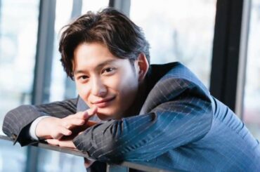 'Rainbow-coloured Lights' - an Okada Masaki MV 岡田将生 (ft. Arabesque by Rurutia)