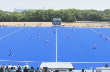 五輪ホッケー場、披露式典 人工芝グラウンド2面整備