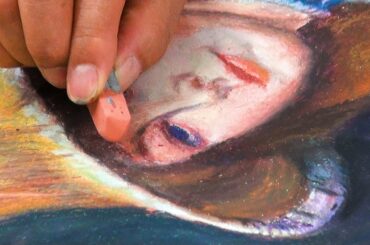 重ね塗り自在、クレパス誕生秘話　大正デモクラシーと縁