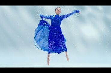 浅田真央、青のドレス姿で華麗にダンス！（CM 松竹梅白壁蔵 澪 スパークリング清酒／浅田真央）