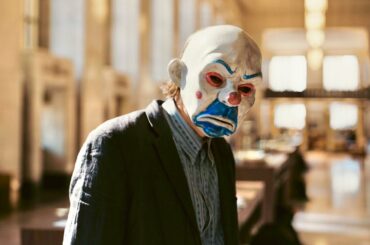 "史上最悪"の強盗集団が銀行に襲撃する...ピエロの仮面をかぶった犯人の正体は？【映画紹介】