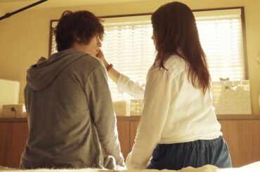 横浜流星、吉高由里子に頬そっと触れられ…　W主演ラブストーリーの裏側　「きみの瞳が問いかけている」BD＆DVD特典メーキング映像公開