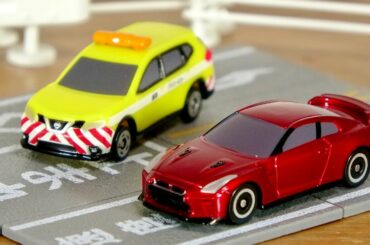 ガードレールと道路マスコット2 全５種 前回好評だったのか第二弾登場！ポケットトミカとのサイズかんが良いですね！今回もいろんなパターンがたっぷりですほしアスファルトの質感が良い！