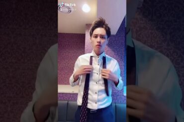 ネクタイが締めることができない。