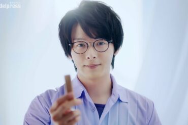 中村倫也、お菓子をシェア「あなたも」ブルボン「#ルマンド男子」シリーズ第3弾CM＆メイキング