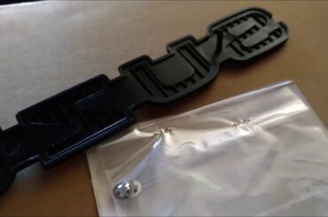 ジムニー エンブレムトップ 77811-83001-8gs スズキ純正