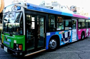 【バス】「東京2020オリンピック&パラリンピックマスコットラッピング都営バス」錦糸町駅発着シーンです。