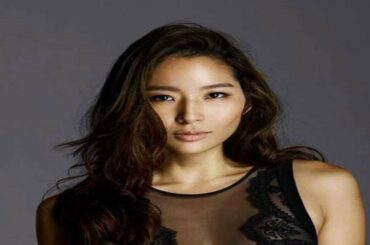 福田萌子とすみれが洗練された美しさとファッションセンスを備えたアスレチック衣装を発表