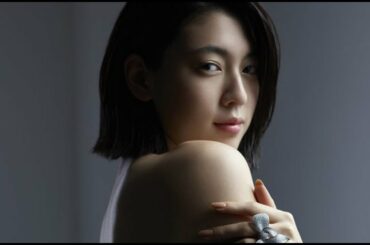 Ayaka Miyoshi (三吉彩花) 二