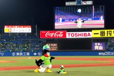 今日こそ成功か!? つば九郎空中くるりんぱ   2021年4月8日（木） 広島カープ戦