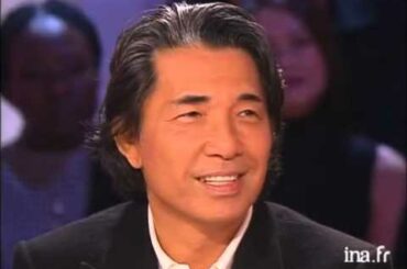 Interview biographie du couturier Kenzo - Archive INA