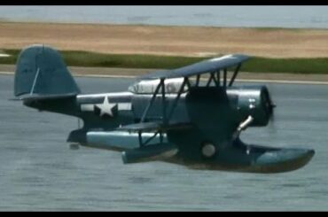 水上機・グラマンダックの飛行        Grumman Duck