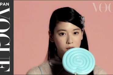 三吉彩花が大人モードに変身したら?_Vogue Japan