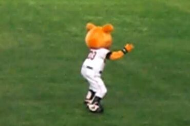 2015年8/19【ジャビット勝利のアクロバット!!】●巨人・ジャイアンツ公式マスコット!!